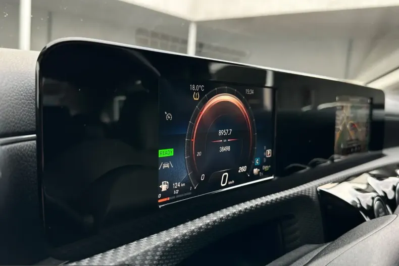 Mercedes-Benz CLA 250 (Clasa CLA) din 2022 cu 38.689 km - oferta MER206895 - foto 22