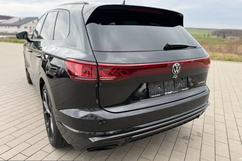 Volkswagen Touareg din 2025 cu 1.100 km - oferta VOL206905 - foto 7