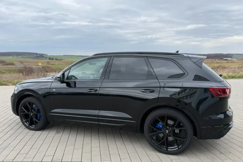 Volkswagen Touareg din 2025 cu 1.100 km - oferta VOL206905 - foto 11