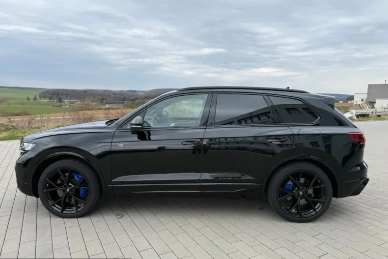 Volkswagen Touareg din 2025 cu 1.100 km - oferta VOL206905 - foto 12