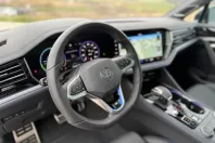 Volkswagen Touareg din 2025 cu 1.100 km - oferta VOL206905 - foto 22