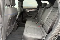 Volkswagen Touareg din 2025 cu 1.100 km - oferta VOL206905 - foto 33