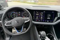 Volkswagen Touareg din 2025 cu 1.100 km - oferta VOL206905 - foto 37