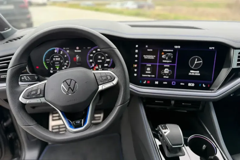 Volkswagen Touareg din 2025 cu 1.100 km - oferta VOL206905 - foto 37