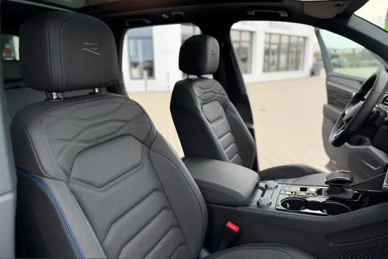 Volkswagen Touareg din 2025 cu 1.100 km - oferta VOL206905 - foto 43