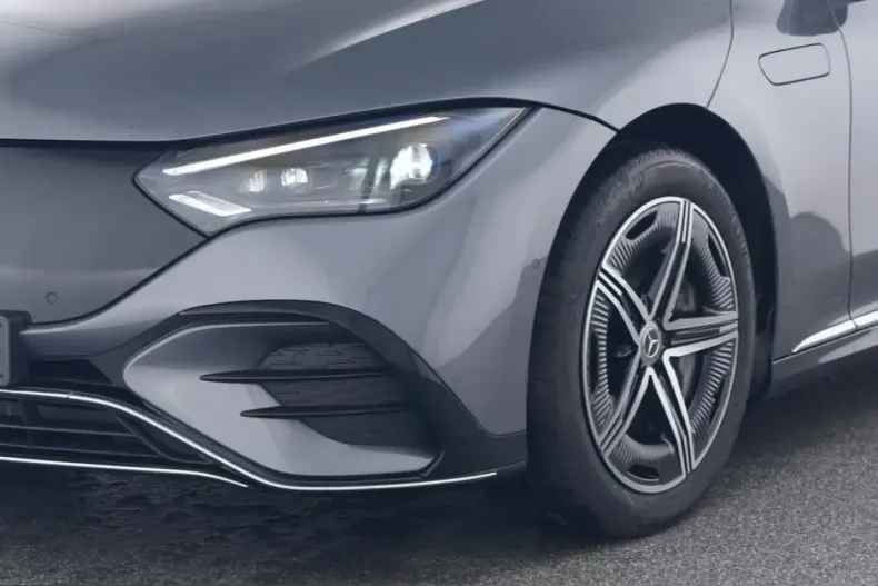 Mercedes-Benz EQE din 2025 cu 22.633 km - oferta MER206906 - foto 3