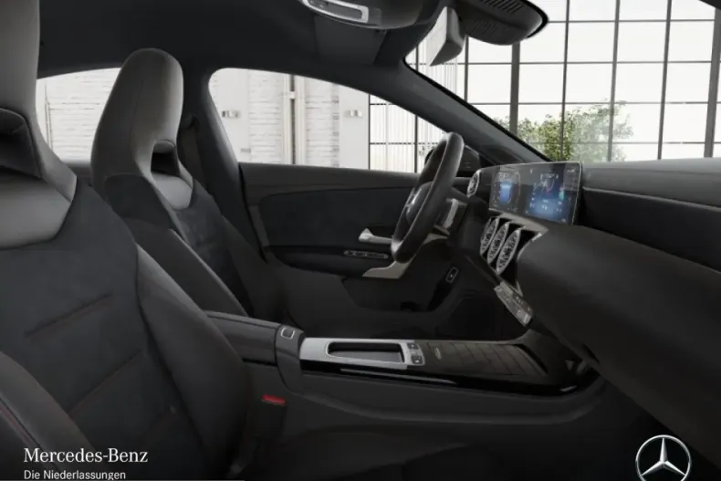 Mercedes-Benz CLA 180 (Clasa CLA) din 2025 cu 24.143 km - oferta MER206912 - foto 9