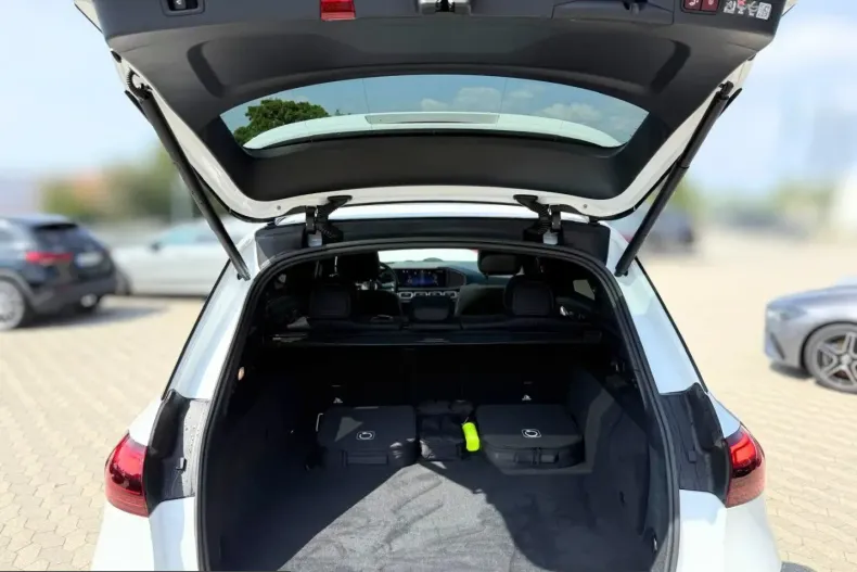 Mercedes-Benz GLE 400 (Clasa GLE) din 2025 cu 13.444 km - oferta MER206914 - foto 3