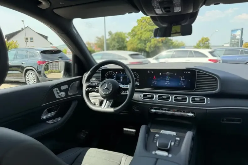 Mercedes-Benz GLE 400 (Clasa GLE) din 2025 cu 13.444 km - oferta MER206914 - foto 5