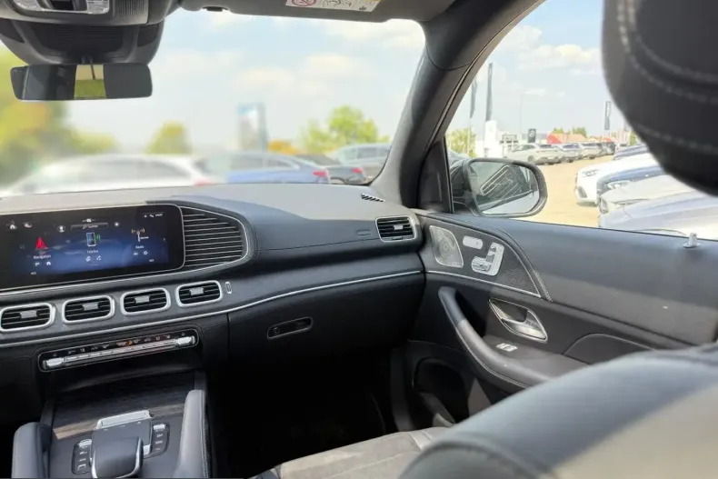 Mercedes-Benz GLE 400 (Clasa GLE) din 2025 cu 13.444 km - oferta MER206914 - foto 6