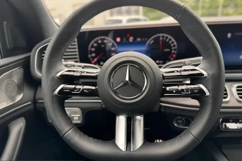 Mercedes-Benz GLE 400 (Clasa GLE) din 2025 cu 17.800 km - oferta MER206915 - foto 9