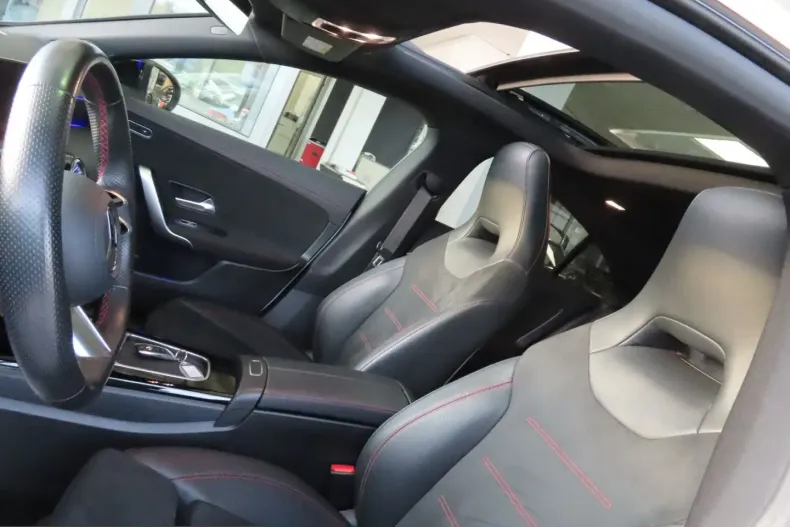 Mercedes-Benz CLA 200 (Clasa CLA) din 2024 cu 61.000 km - oferta MER206916 - foto 6