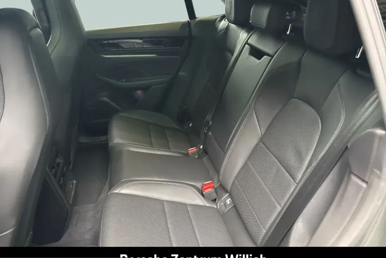 Porsche Macan din 2025 cu 15.900 km - oferta POR206917 - foto 21