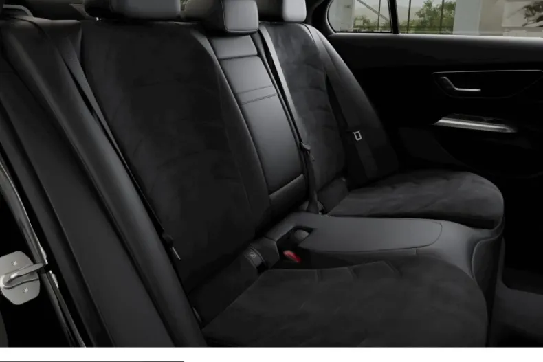 Mercedes-Benz E 220 (Clasa E) din 2025 cu 13.863 km - oferta MER206935 - foto 10