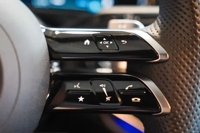 Mercedes-Benz E 450 (Clasa E) din 2025 cu 41.576 km - oferta MER206949 - foto 17