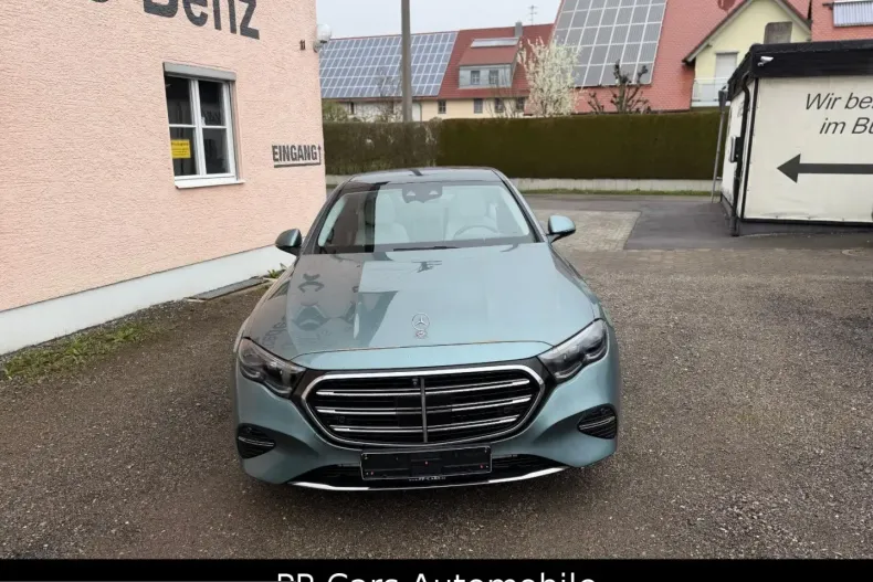 Mercedes-Benz E 220 (Clasa E) din 2023 cu 3.048 km - oferta MER206950 - foto 6