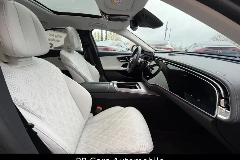 Mercedes-Benz E 220 (Clasa E) din 2023 cu 3.048 km - oferta MER206950 - foto 7