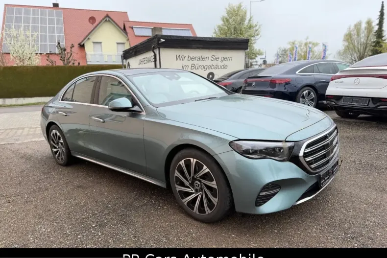 Mercedes-Benz E 220 (Clasa E) din 2023 cu 3.048 km - oferta MER206950 - foto 8
