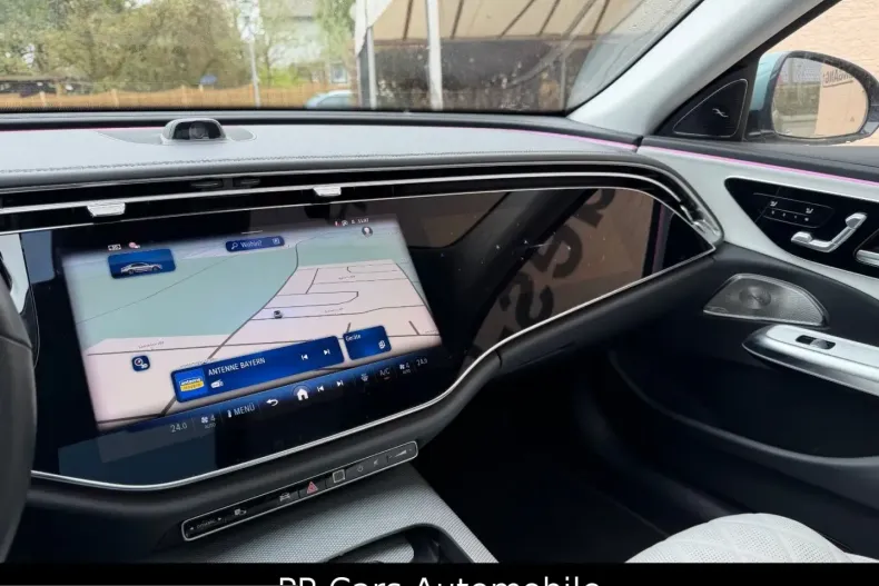 Mercedes-Benz E 220 (Clasa E) din 2023 cu 3.048 km - oferta MER206950 - foto 16