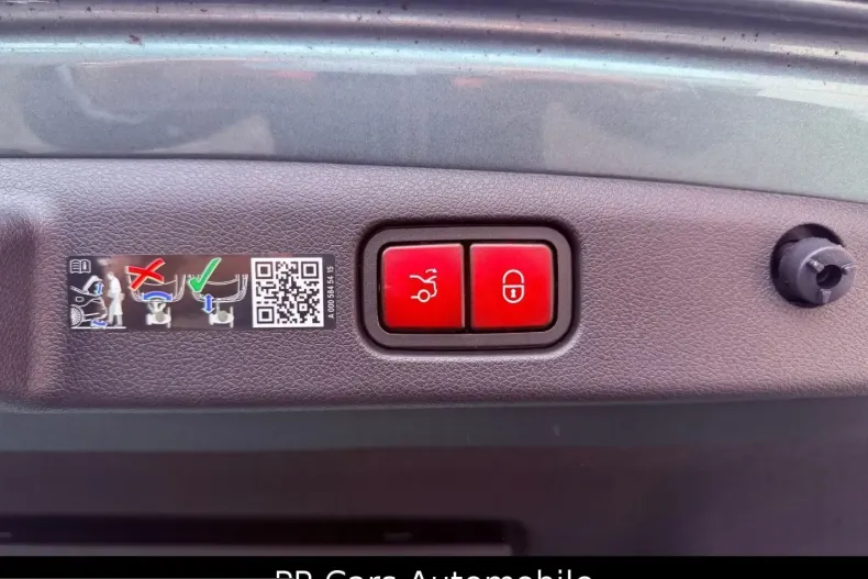 Mercedes-Benz E 220 (Clasa E) din 2023 cu 3.048 km - oferta MER206950 - foto 39