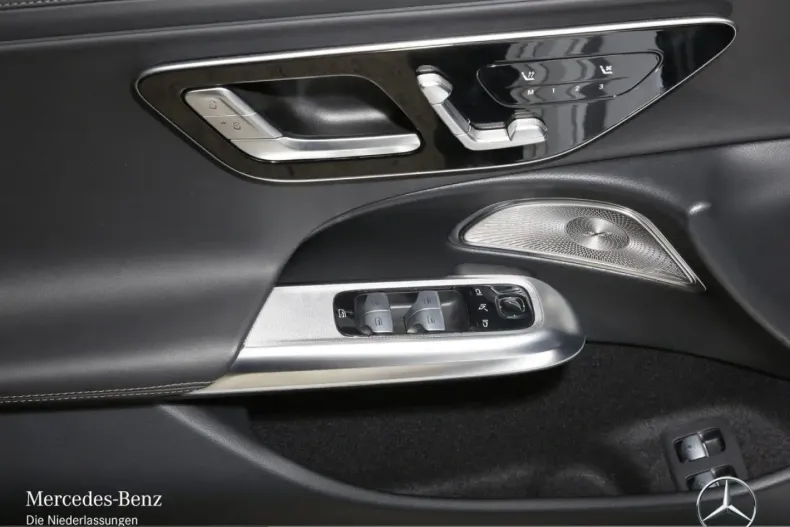 Mercedes-Benz E 53 AMG (Clasa E) din 2024 cu 15.184 km - oferta MER206951 - foto 15