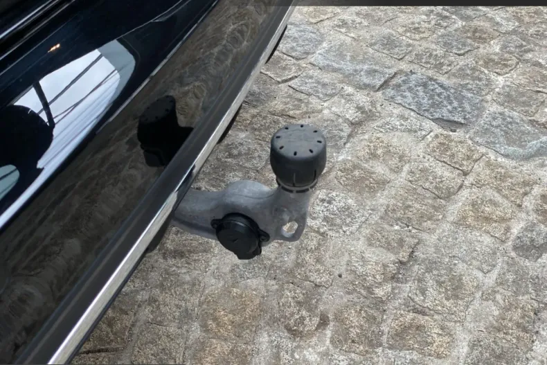 Mercedes-Benz E 450 (Clasa E) din 2024 cu 12.840 km - oferta MER206952 - foto 11