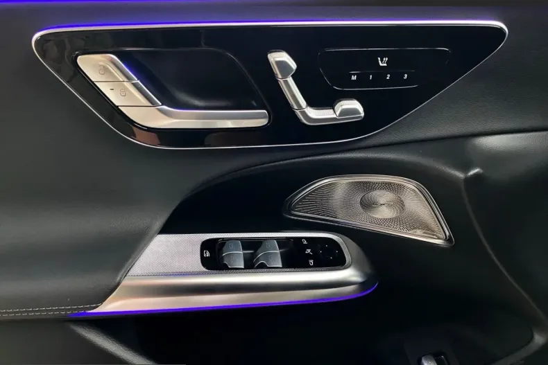 Mercedes-Benz E 450 (Clasa E) din 2024 cu 12.840 km - oferta MER206952 - foto 15