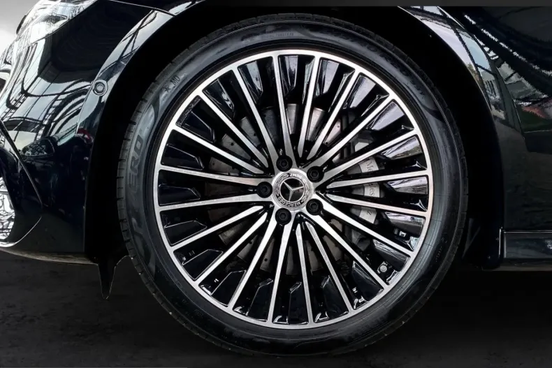 Mercedes-Benz E 450 (Clasa E) din 2024 cu 12.840 km - oferta MER206952 - foto 16