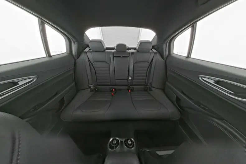 Alfa Romeo Giulia din 2023 cu 22.855 km - oferta ALF206957 - foto 18