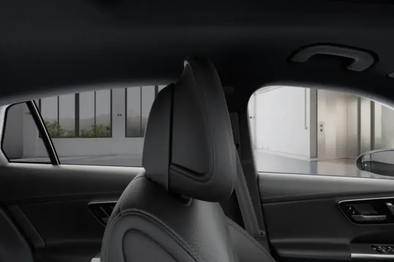 Mercedes-Benz GLC 400 (Clasa GLC) din 2025 cu 4.676 km - oferta MER206960 - foto 12