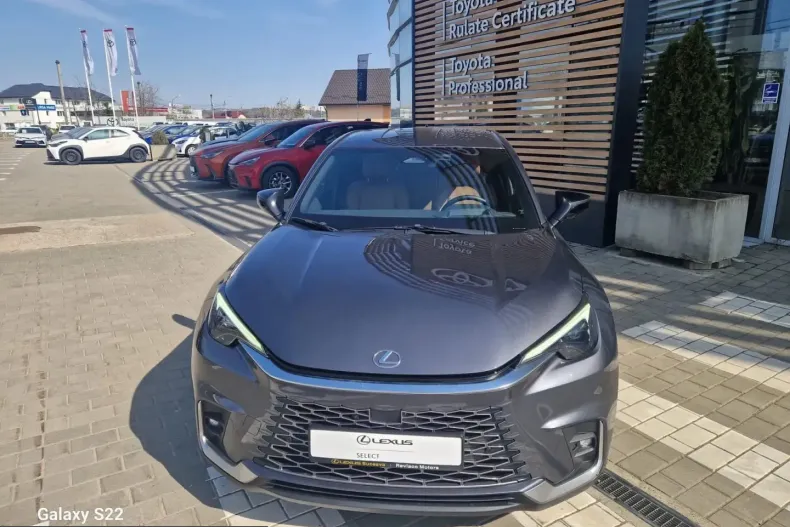 Lexus LBX din 2025 cu 2.414 km - oferta LEX206969 - foto 2