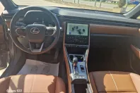 Lexus LBX din 2025 cu 2.414 km - oferta LEX206969 - foto 12