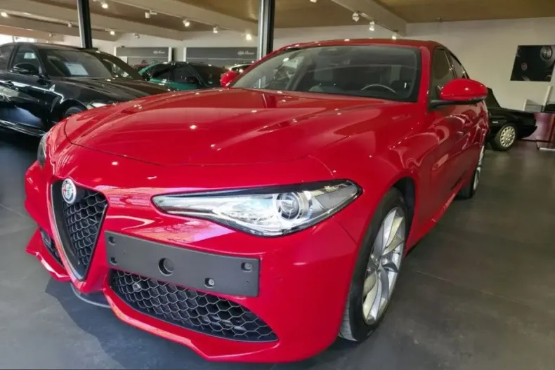 Alfa Romeo Giulia din 2022 cu 26.620 km - oferta ALF206978 - foto 1