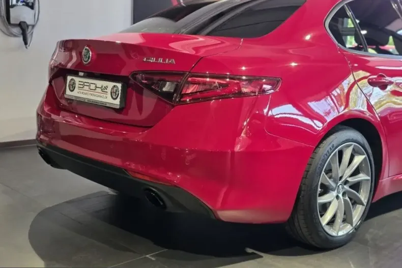 Alfa Romeo Giulia din 2022 cu 26.620 km - oferta ALF206978 - foto 4