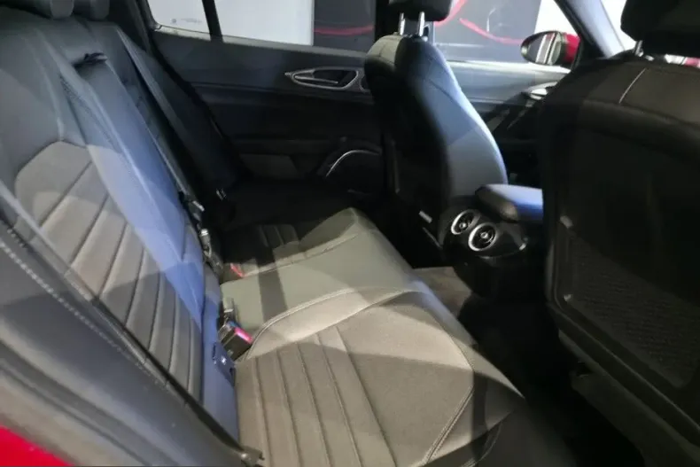 Alfa Romeo Giulia din 2022 cu 26.620 km - oferta ALF206978 - foto 12