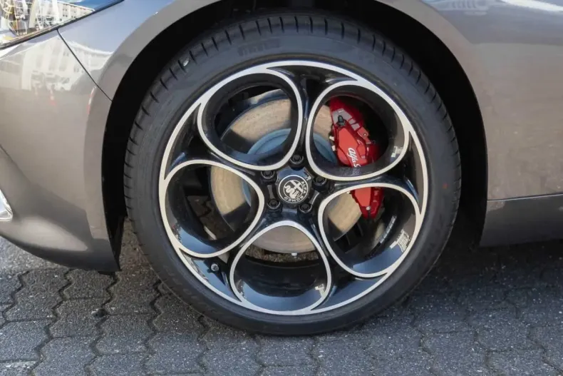 Alfa Romeo Giulia din 2024 cu 6.900 km - oferta ALF206979 - foto 5