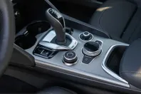 Alfa Romeo Giulia din 2024 cu 6.900 km - oferta ALF206979 - foto 12