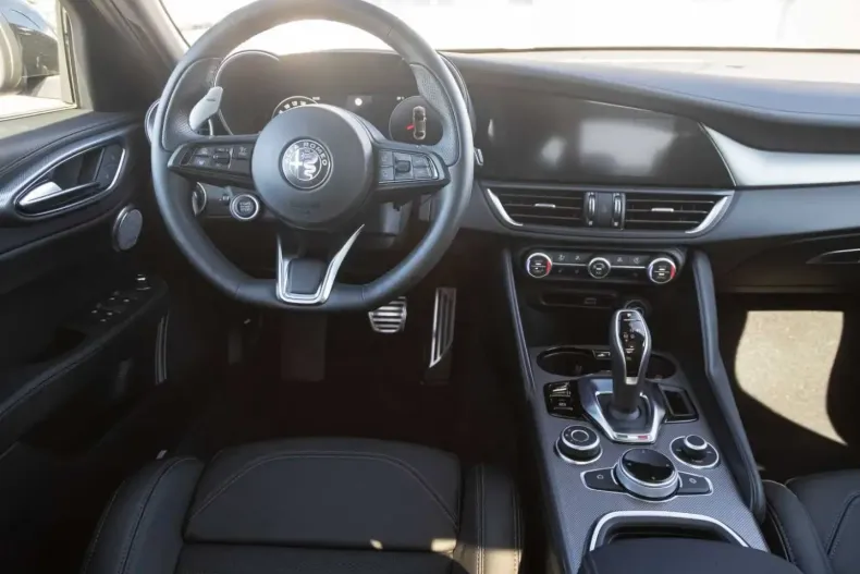 Alfa Romeo Giulia din 2024 cu 6.900 km - oferta ALF206979 - foto 16