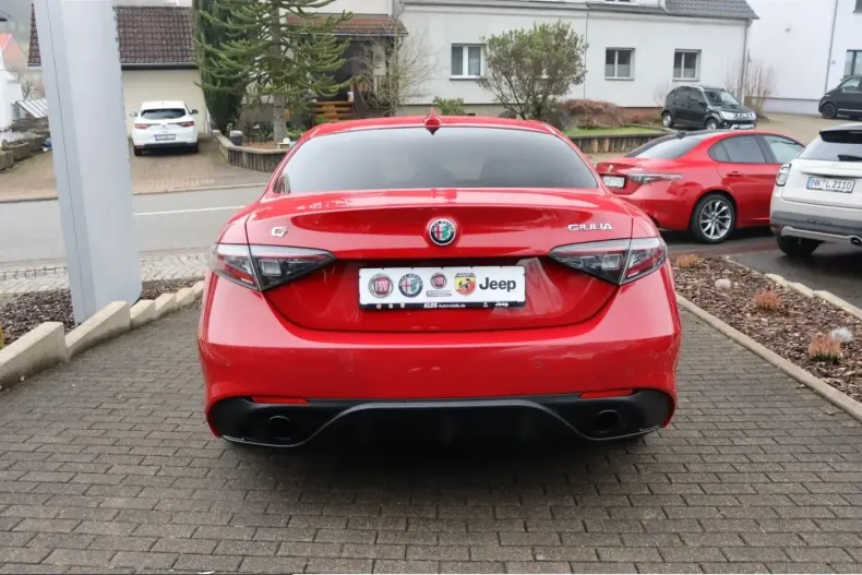 Alfa Romeo Giulia din 2023 cu 7.775 km - oferta ALF206980 - foto 4