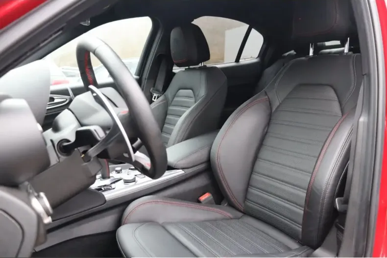 Alfa Romeo Giulia din 2023 cu 7.775 km - oferta ALF206980 - foto 9