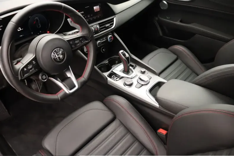 Alfa Romeo Giulia din 2023 cu 7.775 km - oferta ALF206980 - foto 10