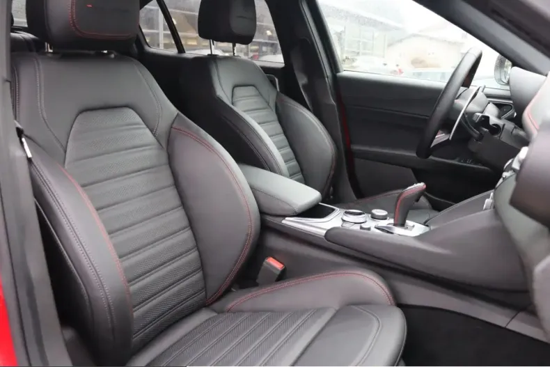 Alfa Romeo Giulia din 2023 cu 7.775 km - oferta ALF206980 - foto 17