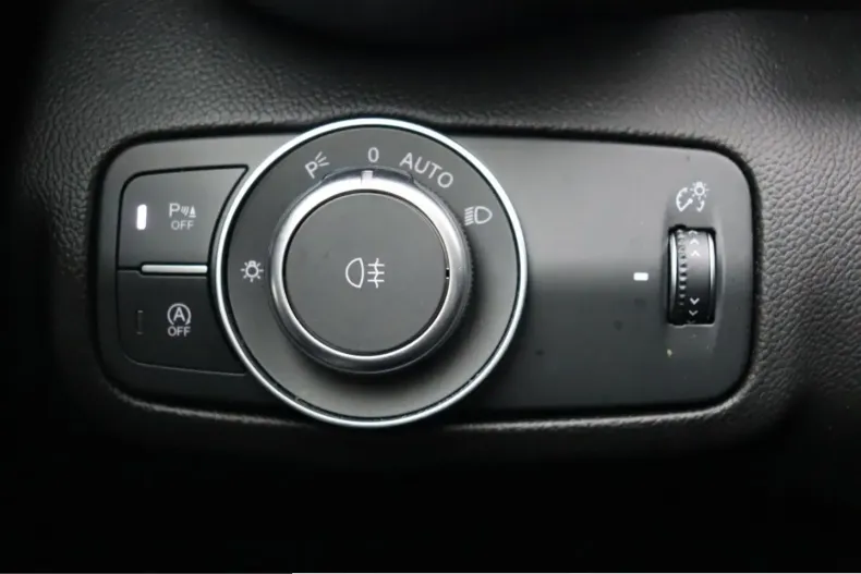 Alfa Romeo Giulia din 2023 cu 7.775 km - oferta ALF206980 - foto 21