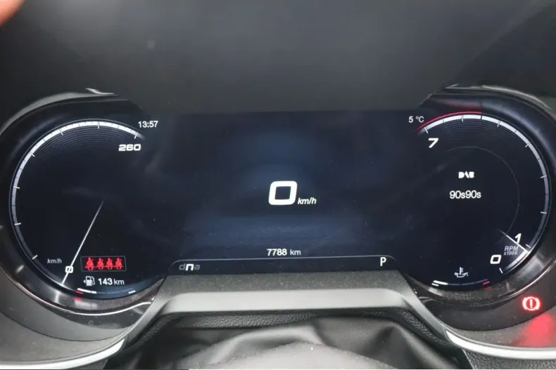 Alfa Romeo Giulia din 2023 cu 7.775 km - oferta ALF206980 - foto 22