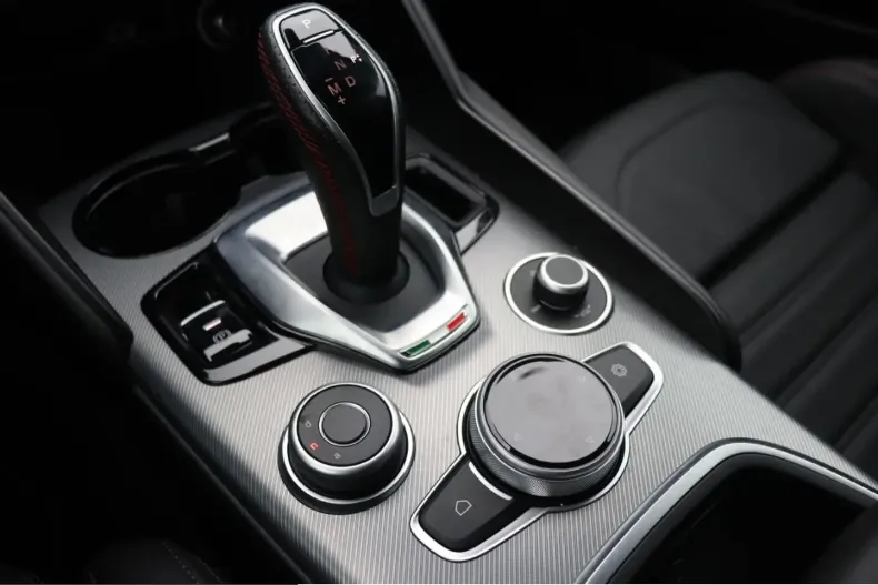 Alfa Romeo Giulia din 2023 cu 7.775 km - oferta ALF206980 - foto 34