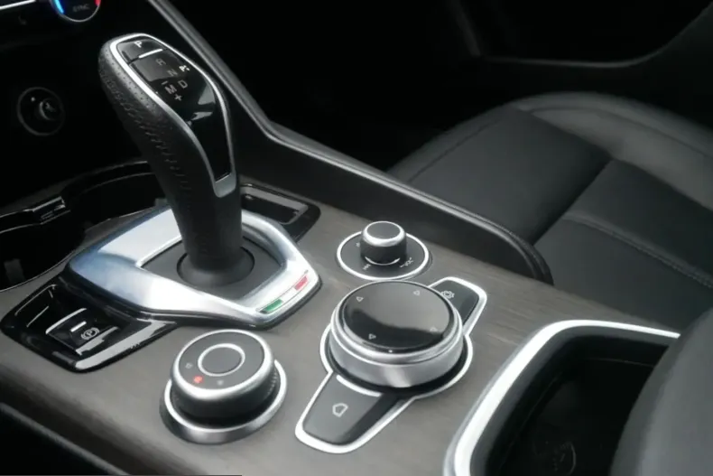 Alfa Romeo Giulia din 2023 cu 17.836 km - oferta ALF206981 - foto 10