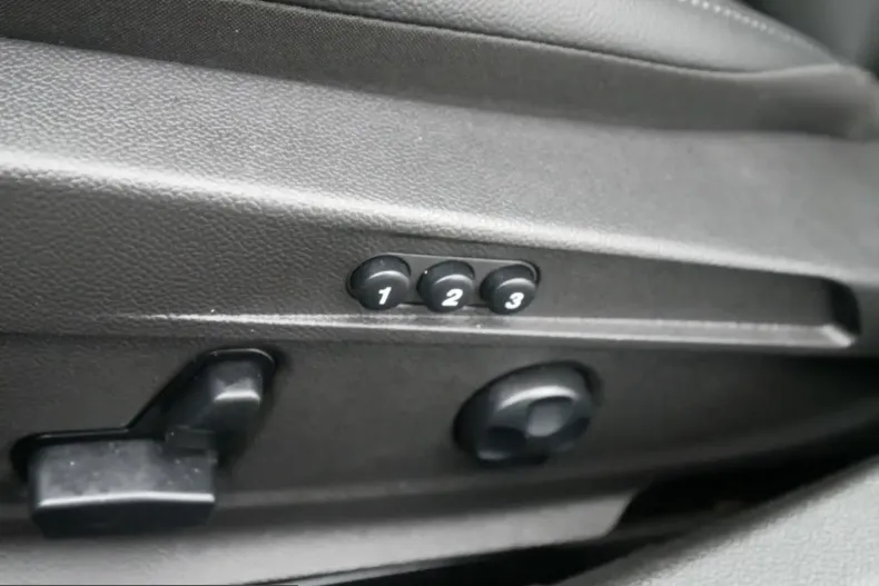 Alfa Romeo Giulia din 2023 cu 17.836 km - oferta ALF206981 - foto 11