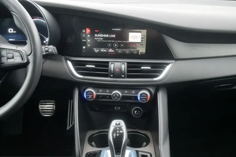 Alfa Romeo Giulia din 2023 cu 17.836 km - oferta ALF206981 - foto 19