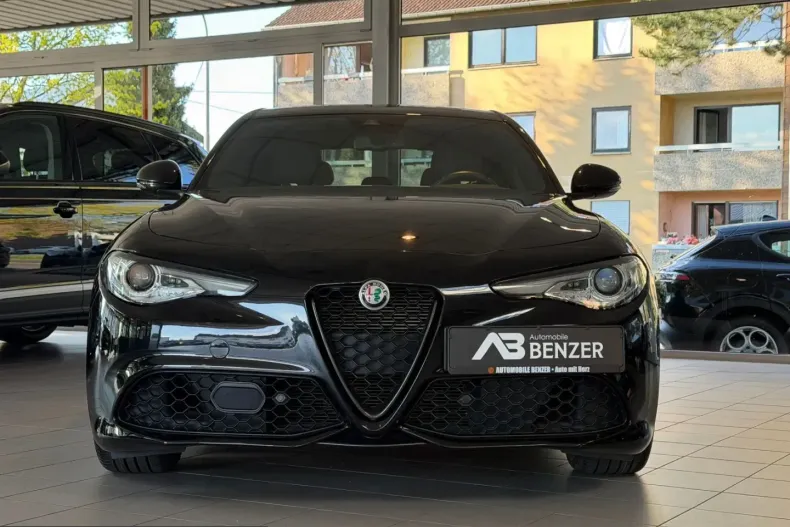 Alfa Romeo Giulia din 2023 cu 56.800 km - oferta ALF206982 - foto 2