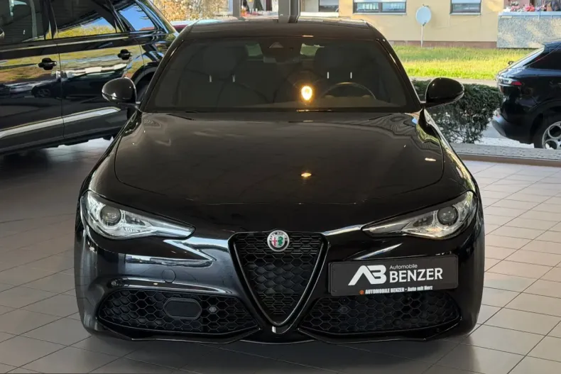 Alfa Romeo Giulia din 2023 cu 56.800 km - oferta ALF206982 - foto 3